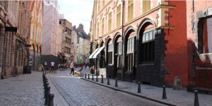 De straat Rue de la Monnaie in de wijk Vieux-Lille