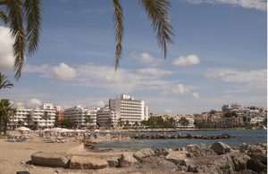 Strand van Figueretas op Ibiza