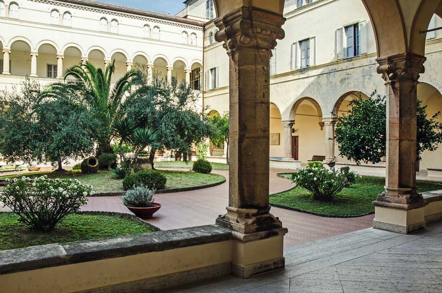 De binnentuin van de kathedraal van Savona