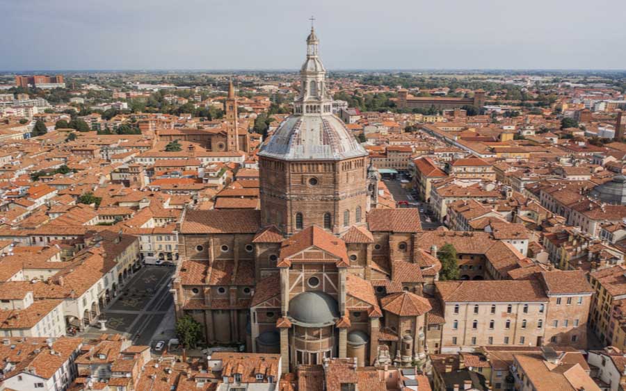 De kathedraal in het centrum van Pavia