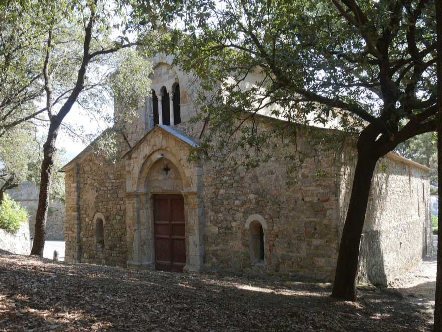 Chiesa di San Nicolò op de heuvel bij Sestri Levante