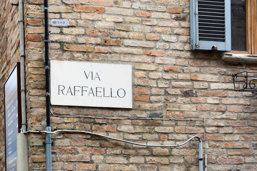 De Via Raffaello straat