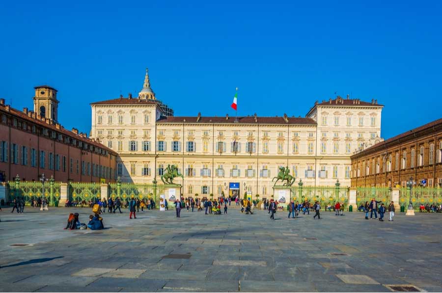 Met op plein voor Palazzo Reale