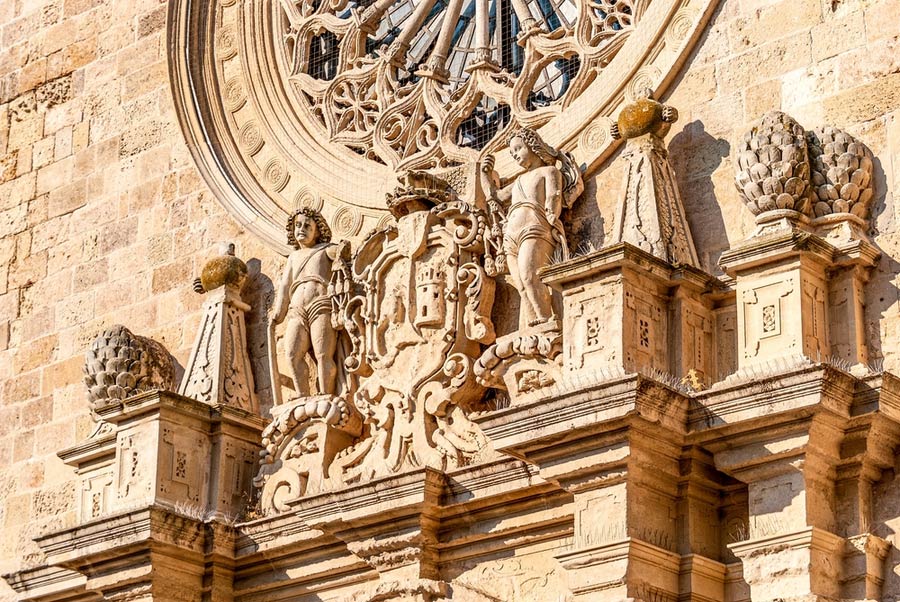De facade van de kathedraal van Otranto