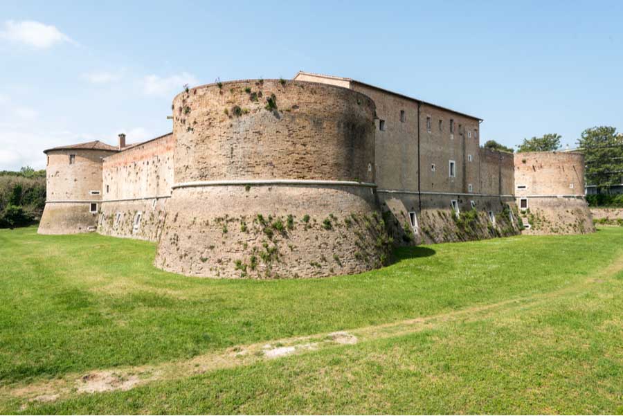 Het Rocca Costanza kasteel