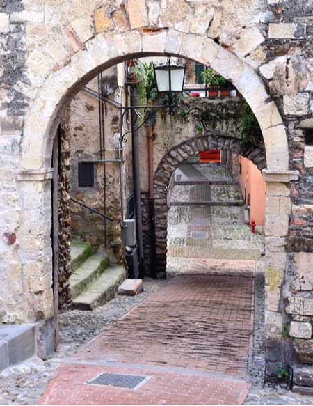 Historische straat in La Pigna