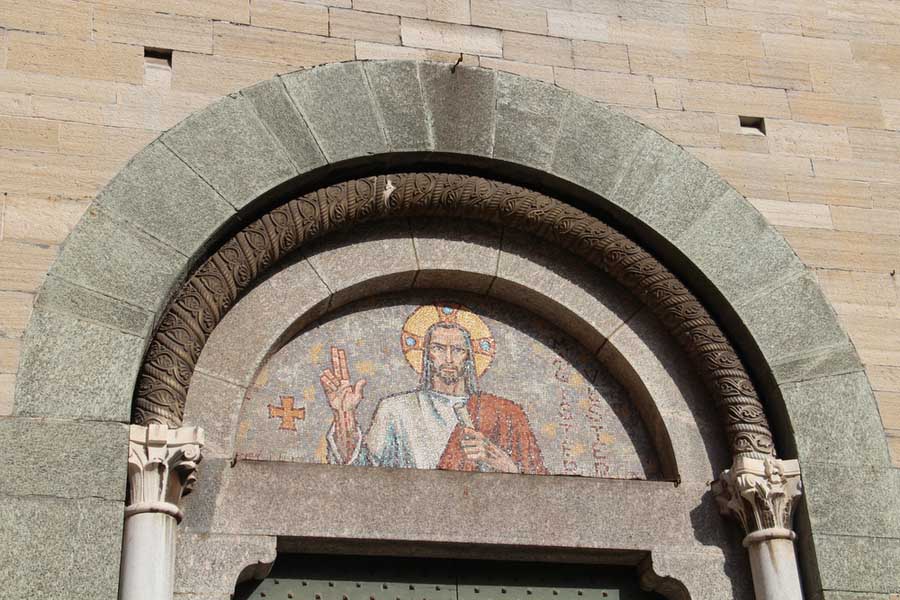 Mozaïek van Jezus op de Basilica di San Fedele