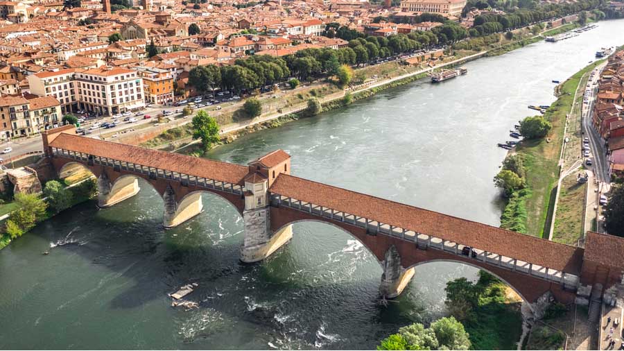 Ponte Coperto over de Ticino rivier