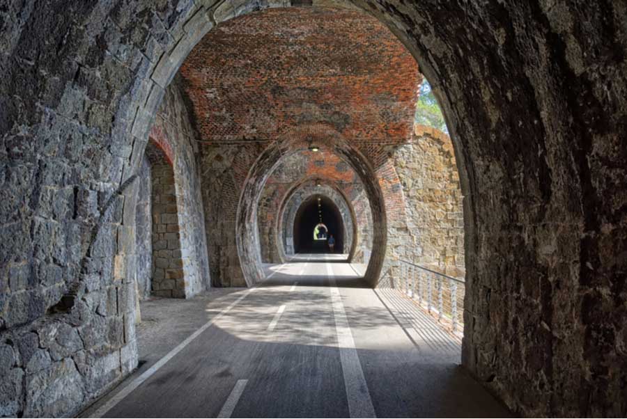 Tunnels tussen Bonassola en Framura